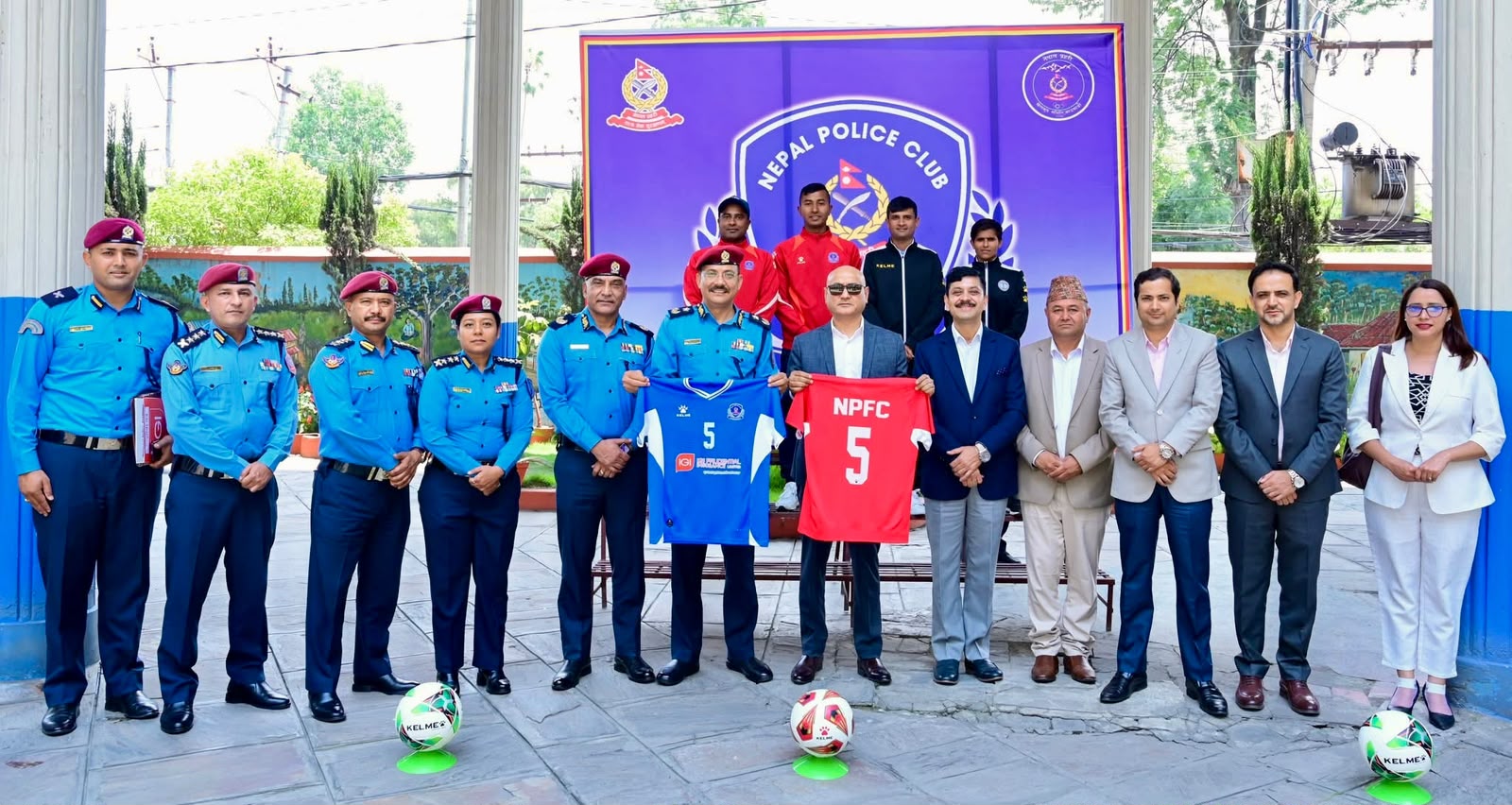 आइजीआई प्रुडेन्सियल इन्स्योरेन्स र नेपाल पुलिस फुटबल क्लबबीच सहकार्य सम्झौता